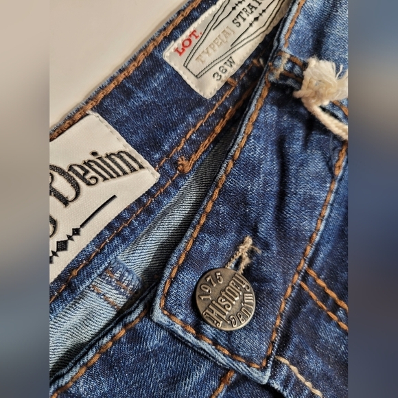 Blue Straight Jeans Modern Fit. Man - Picture 9 of 16